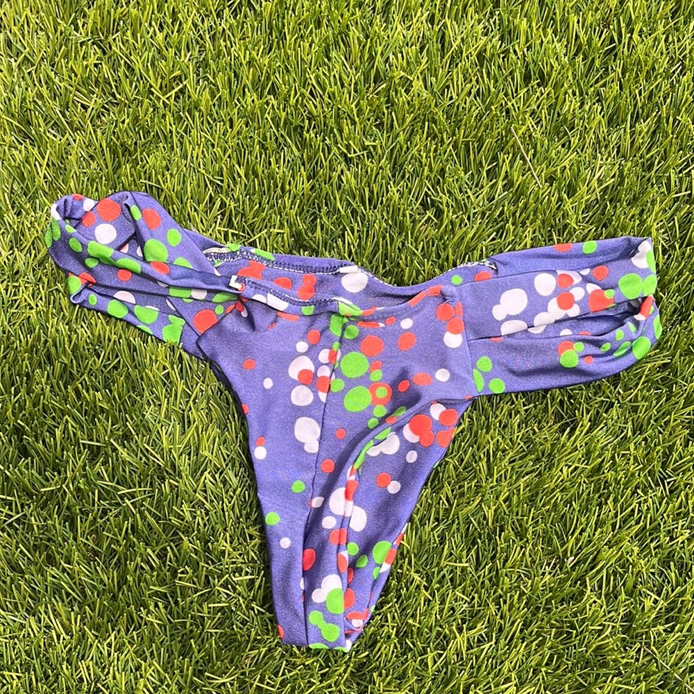 Women’s bikini, bottom size medium